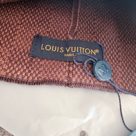 Louis Vuitton beanie with Dust Bag - Picture 5 of 6